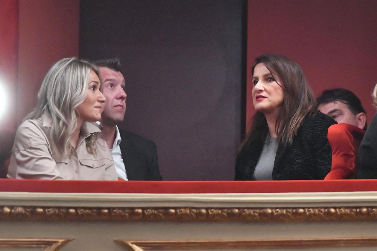 Varaždin: Premijera predstave “Bljesak zlatnog zuba” u HNK