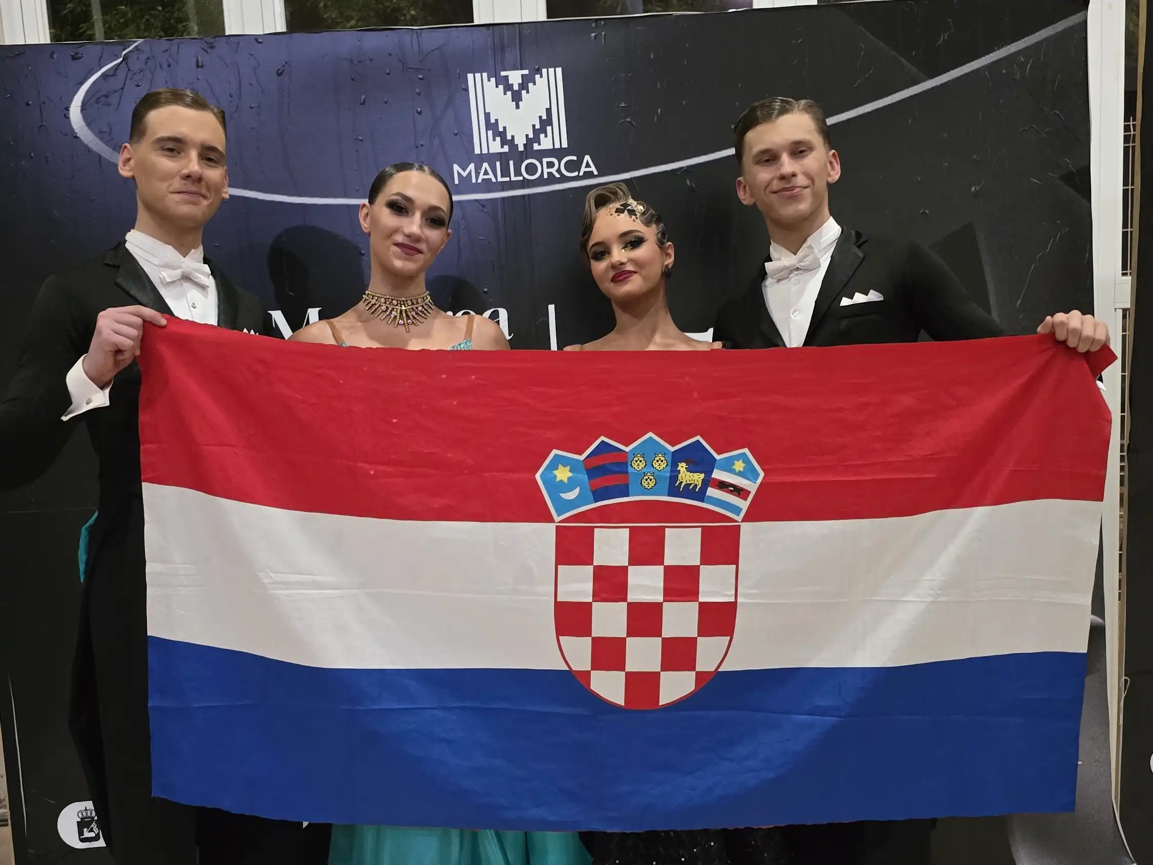 Parovi PK Takt sa zastavom Parovi PK Takt sa zastavom