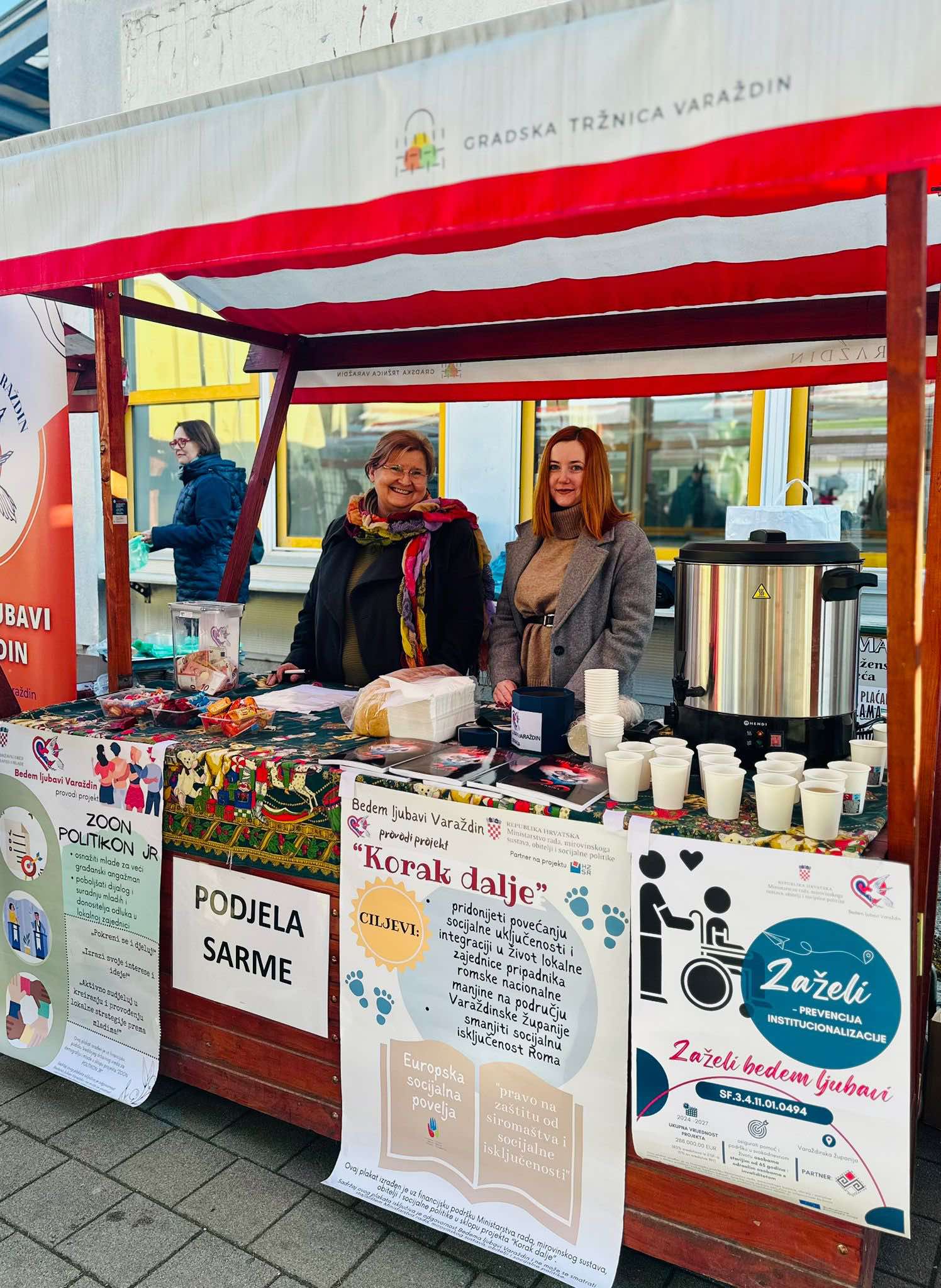 Podjela sarme Gradska tržnica Varaždin (7) Podjela sarme Gradska tržnica Varaždin (7)