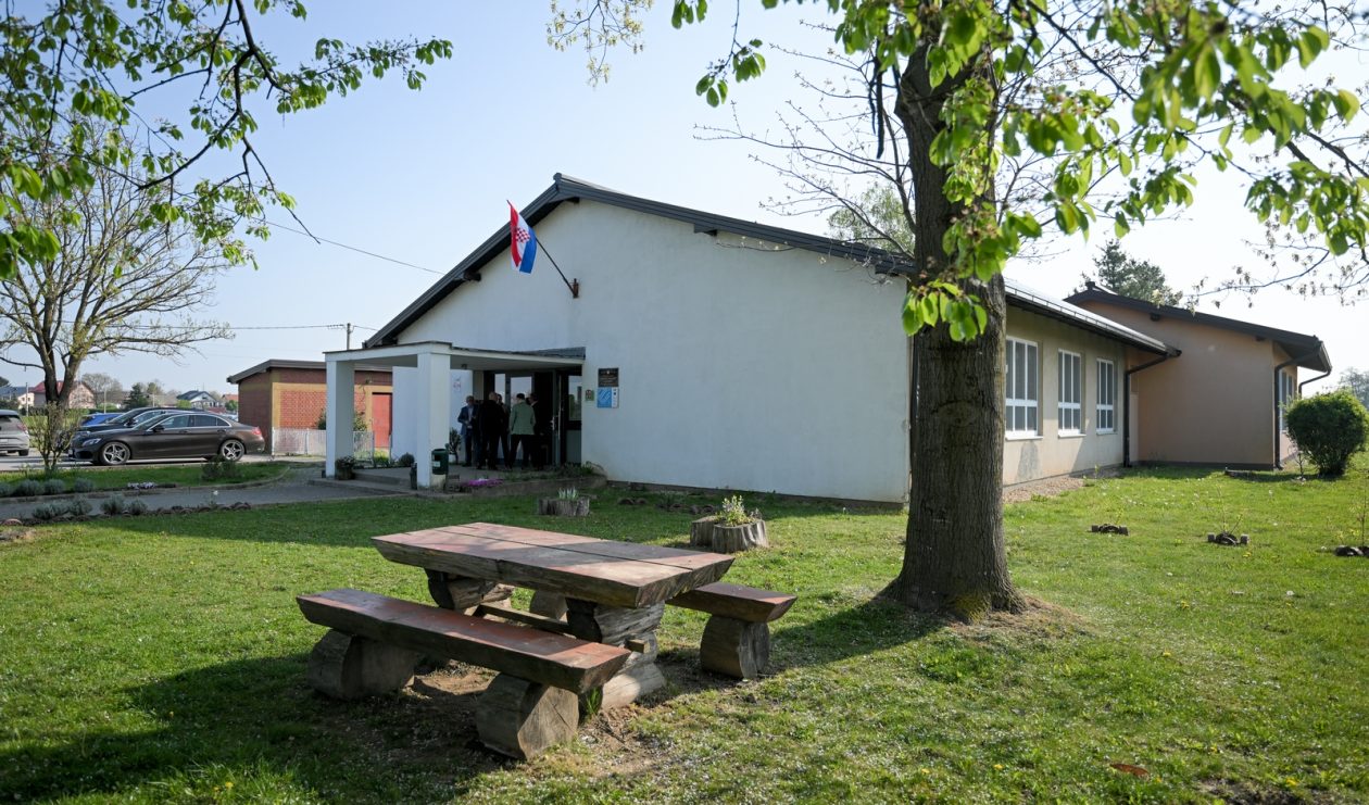 Podrucna_skola_Grada (1)