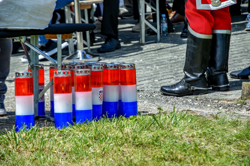 Pokop posmrtnih ostataka 36 žrtava, Možđenec (18)