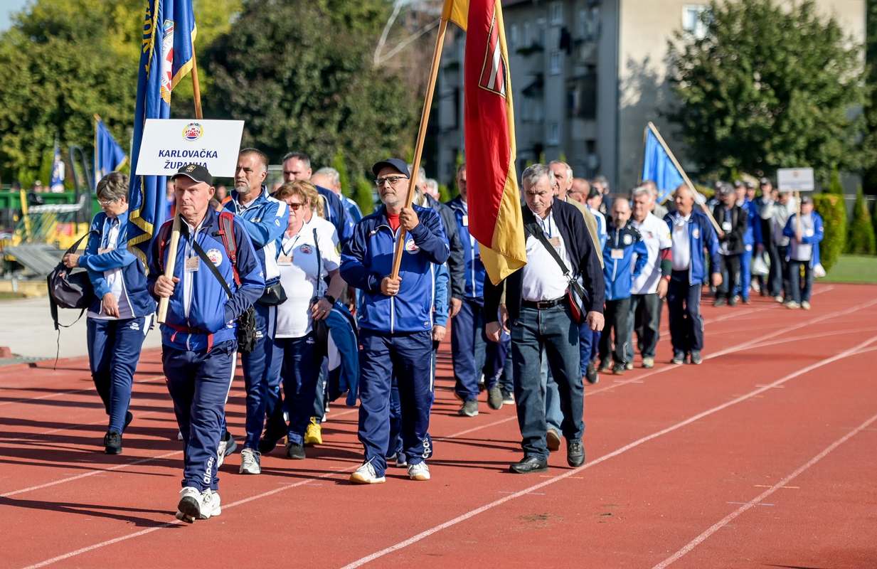 Polaganje vijenaca i sportske igre Grad Varaždin (1) Polaganje vijenaca i sportske igre Grad Varaždin (1)