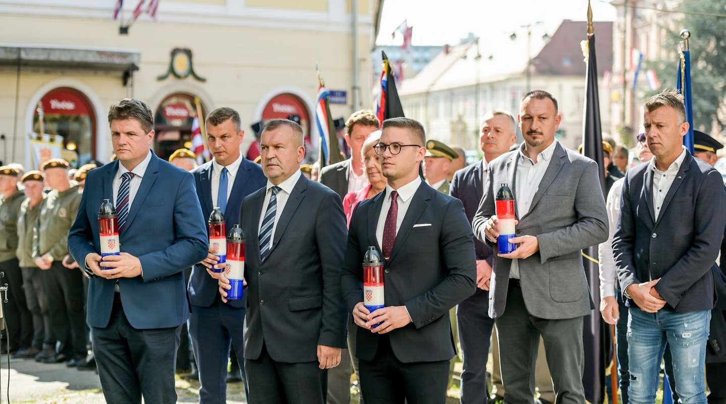 Polaganje vijenaca i sportske igre Grad Varaždin (10) Polaganje vijenaca i sportske igre Grad Varaždin (10)