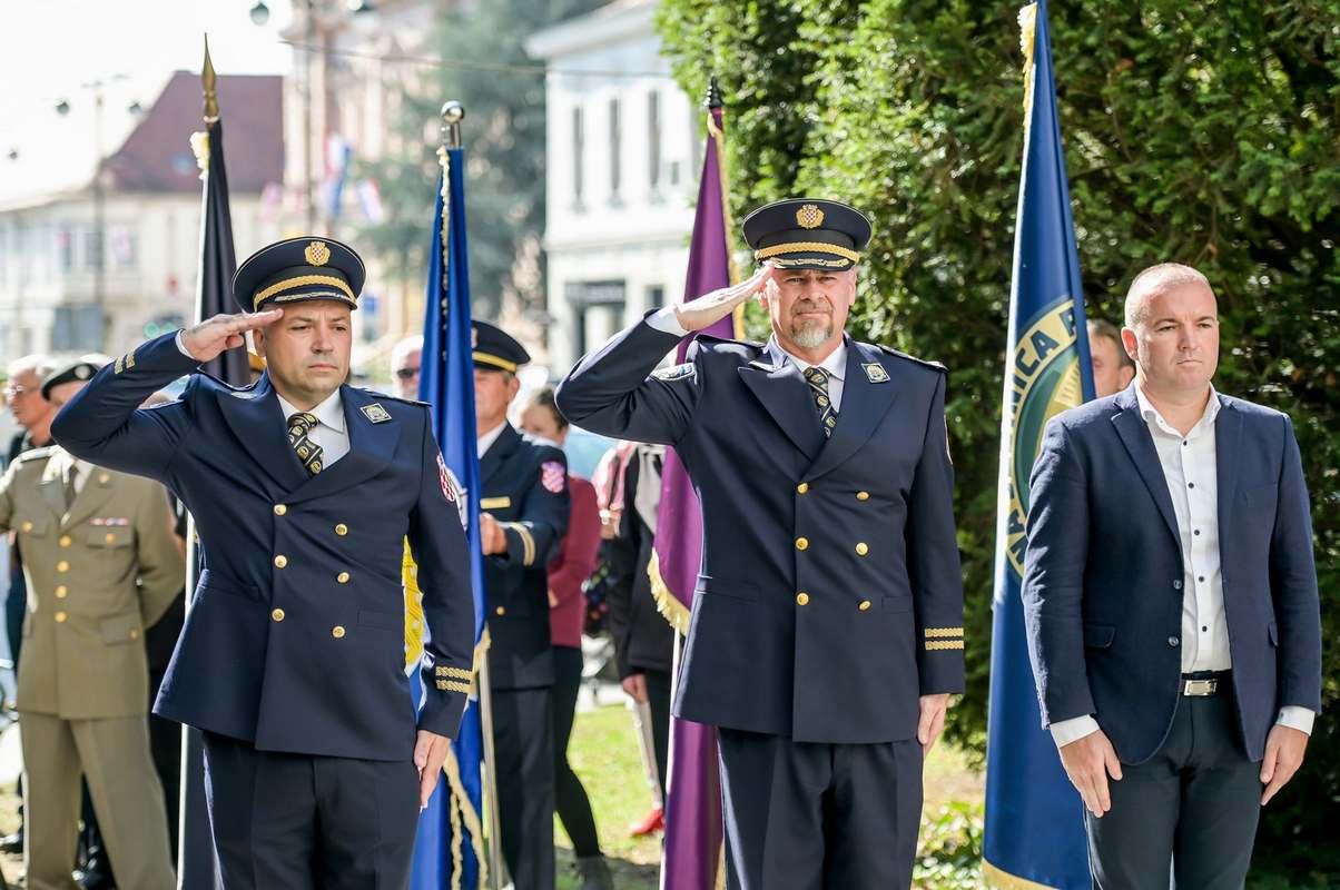 Polaganje vijenaca i sportske igre Grad Varaždin (12) Polaganje vijenaca i sportske igre Grad Varaždin (12)