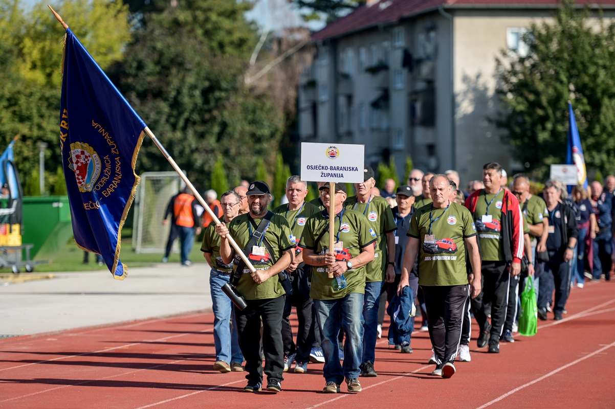 Polaganje vijenaca i sportske igre Grad Varaždin (2) Polaganje vijenaca i sportske igre Grad Varaždin (2)
