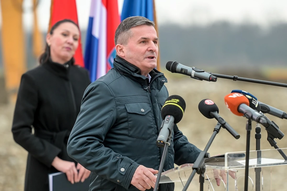 Polaganje_kamena_temeljca (16) – opcina trnovec b 05 Polaganje_kamena_temeljca (16) – opcina trnovec b 05