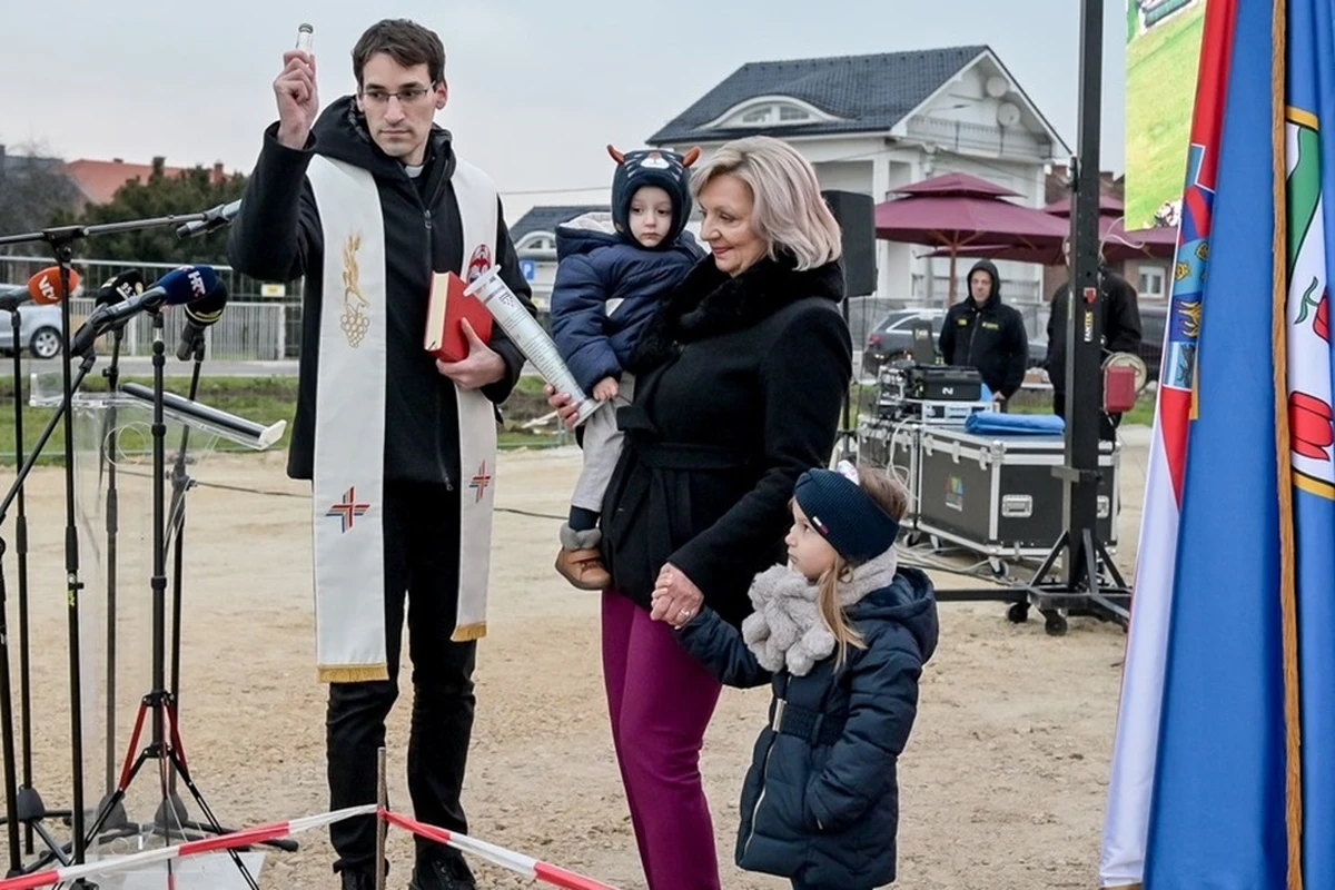 Polaganje_kamena_temeljca (25) – opcina trnovec b 11 Polaganje_kamena_temeljca (25) – opcina trnovec b 11