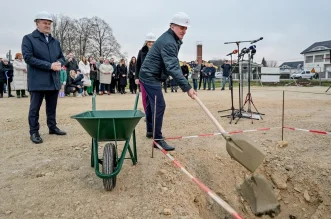 Polaganje_kamena_temeljca (30) – opcina trnovec b 15 Polaganje_kamena_temeljca (30) – opcina trnovec b 15