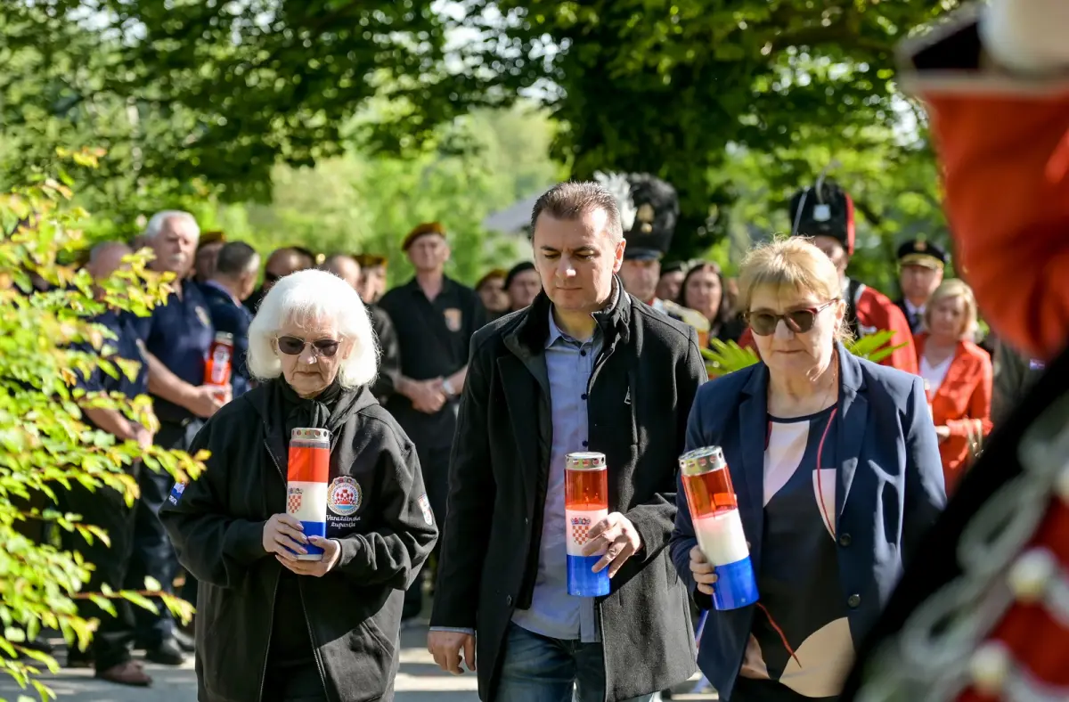 Polaganje_vijenaca_Vinica (3) – vz zupanija 16 Polaganje_vijenaca_Vinica (3) – vz zupanija 16