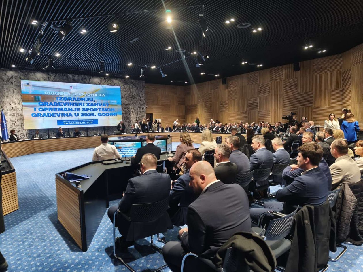 Potpisivanje ugovora (2)