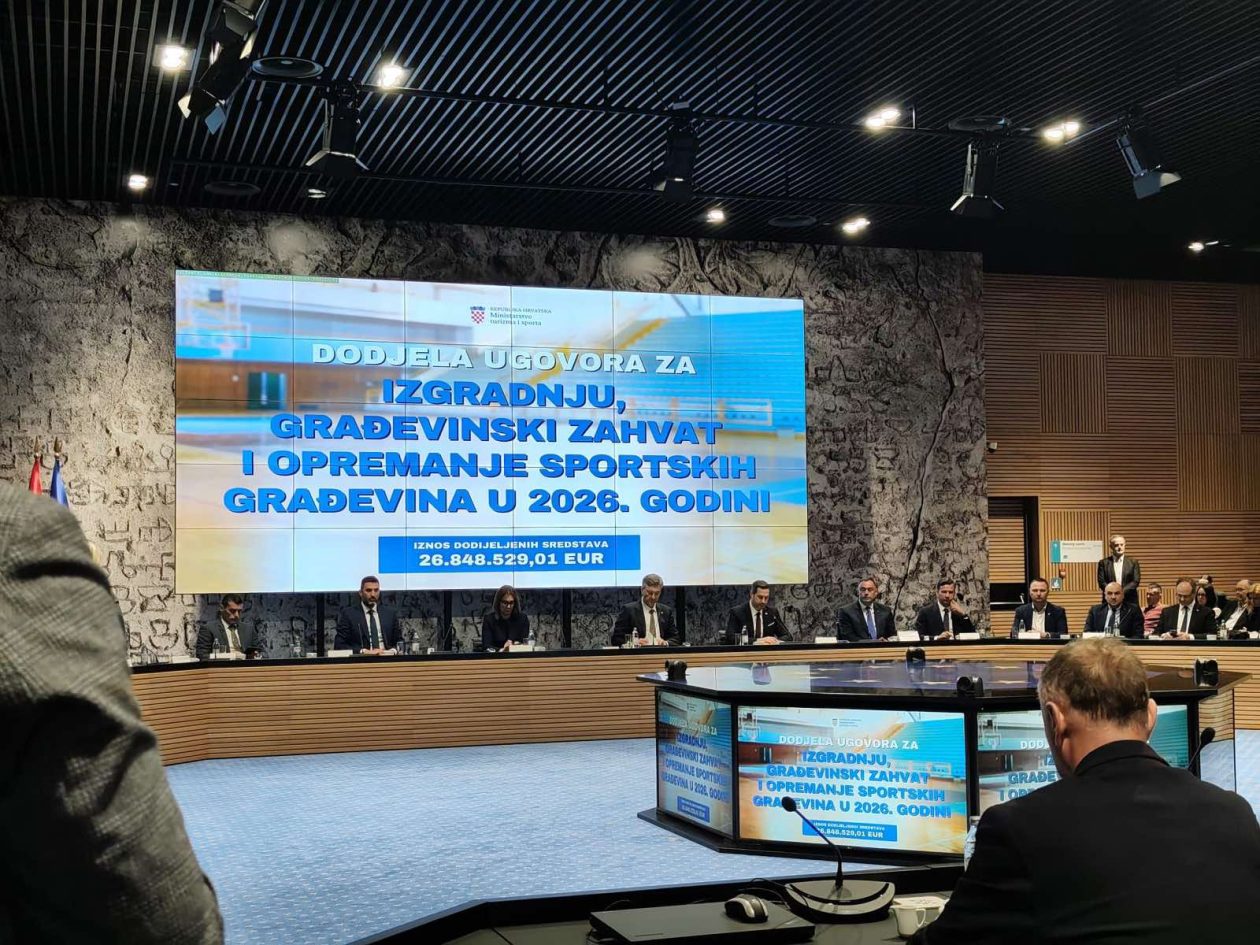 Potpisivanje ugovora (5)