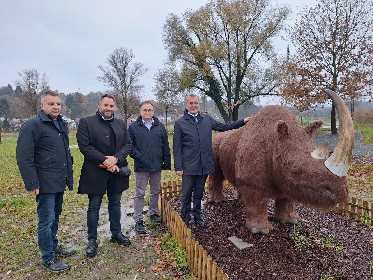 Prapovijesni park Erika (1)