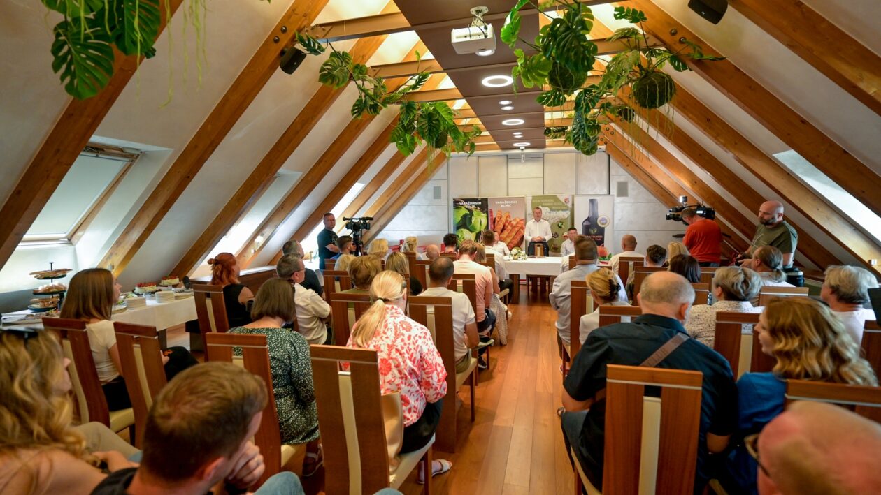 Predstavljanje_kuharice (24) Predstavljanje_kuharice (24)