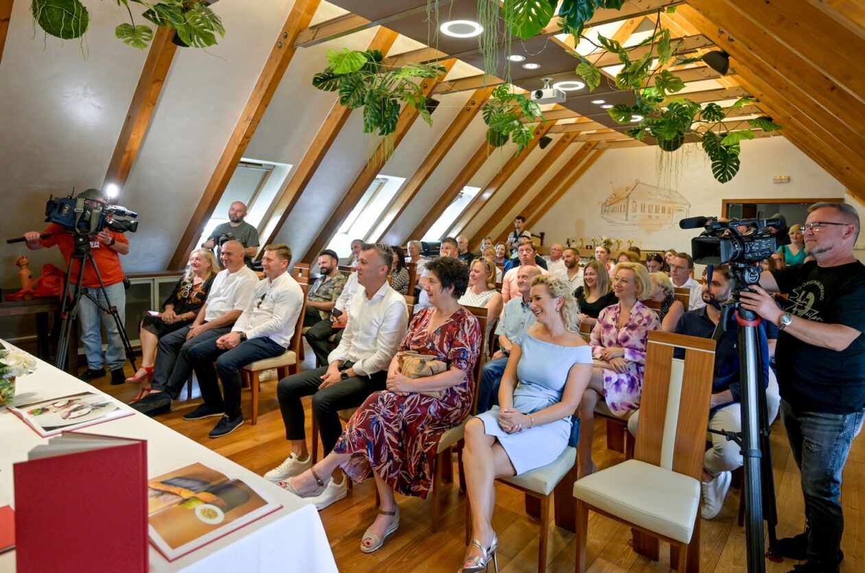 Predstavljanje_kuharice (3) Predstavljanje_kuharice (3)