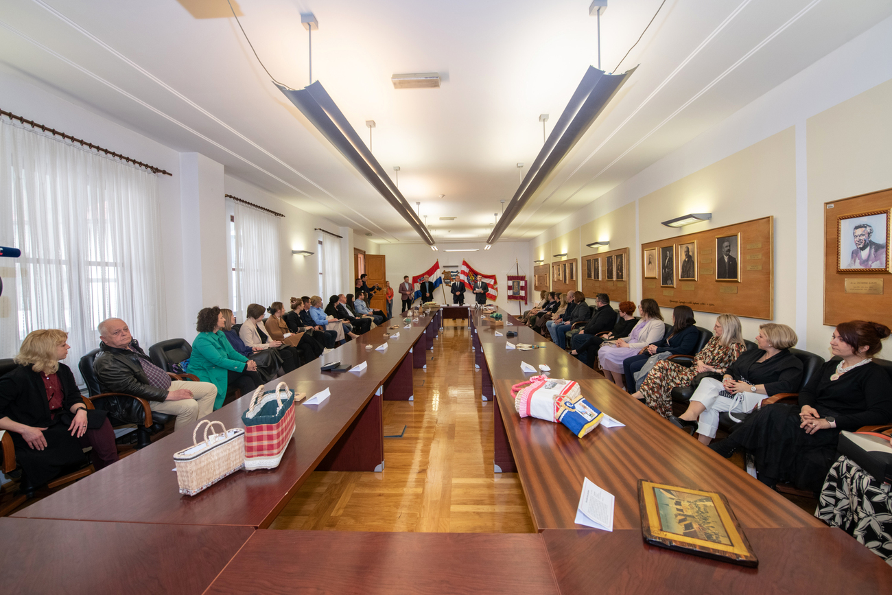 Predstavljanje_suvenira (16)