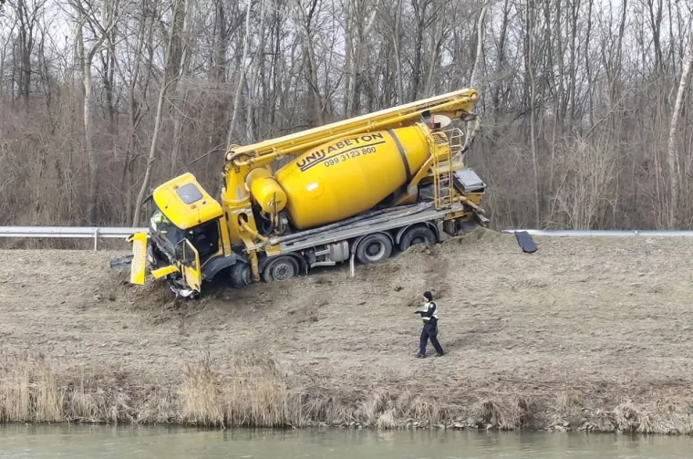 Prometna-nereca-otok-2026-kamion-3-1260×945 Prometna-nereca-otok-2026-kamion-3-1260×945