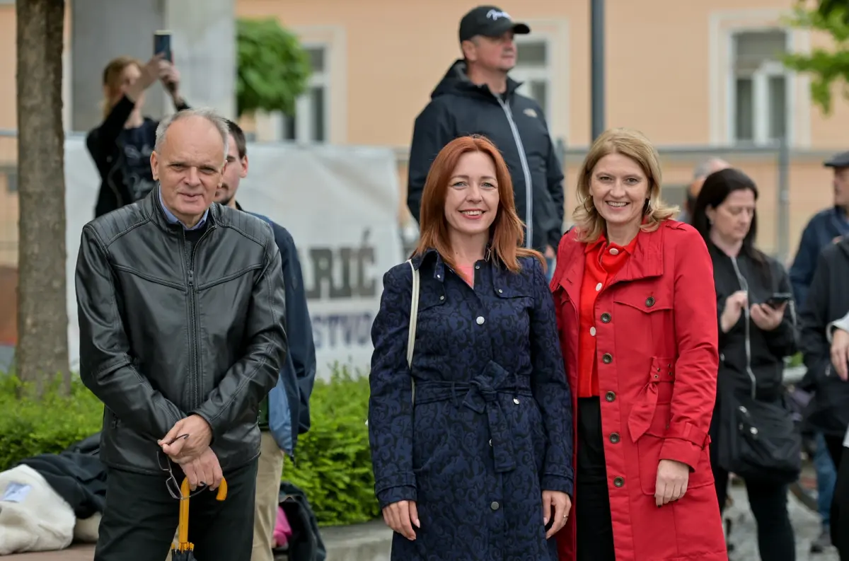 Quadrilla (3) – vz zup Quadrilla (3) – vz zup