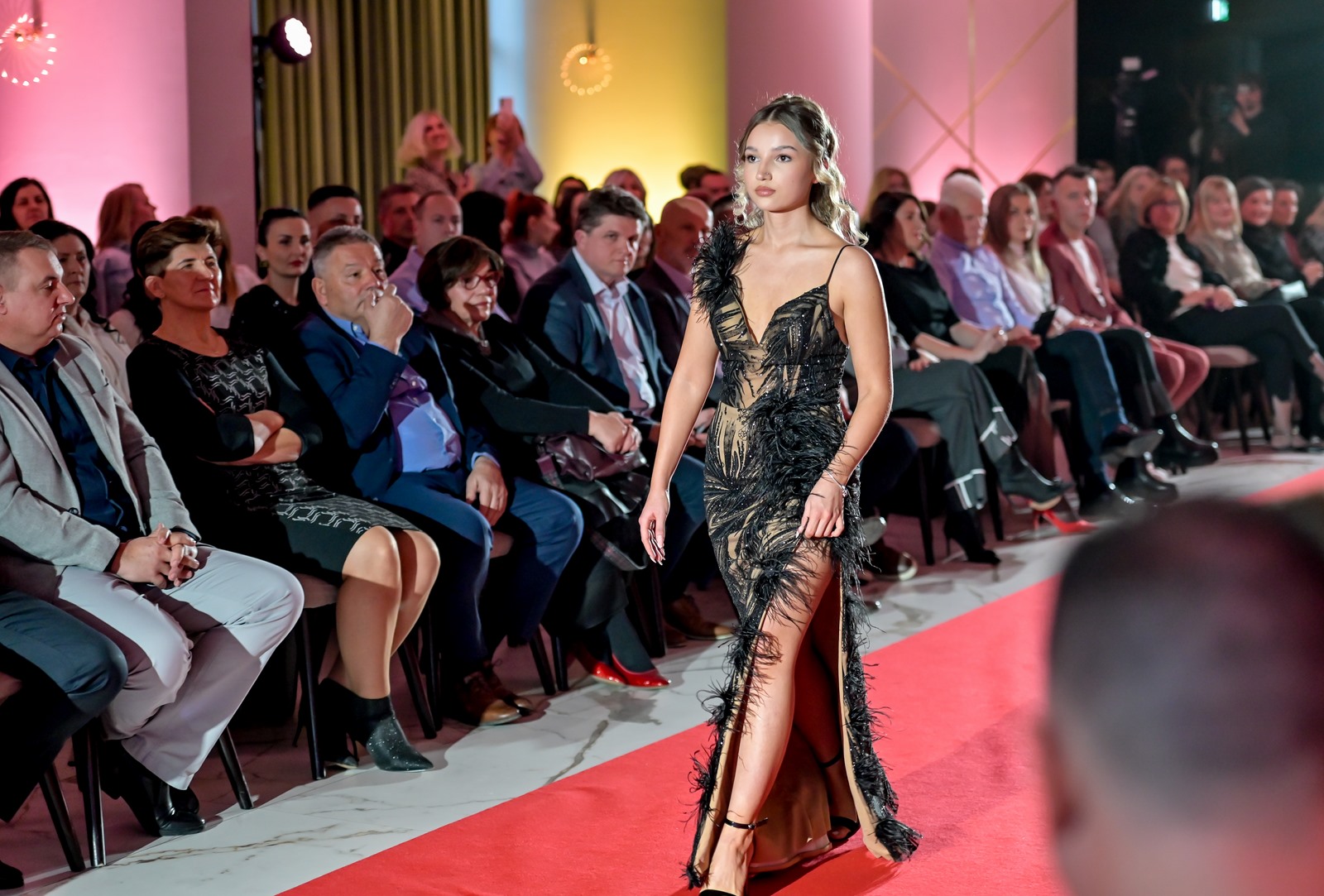 Revija Čarobne ruke VŽ županija (11)