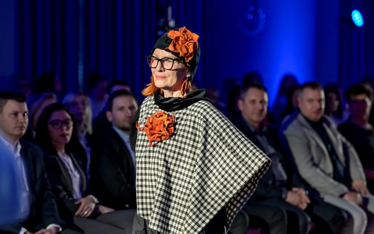 Revija Čarobne ruke VŽ županija (17)