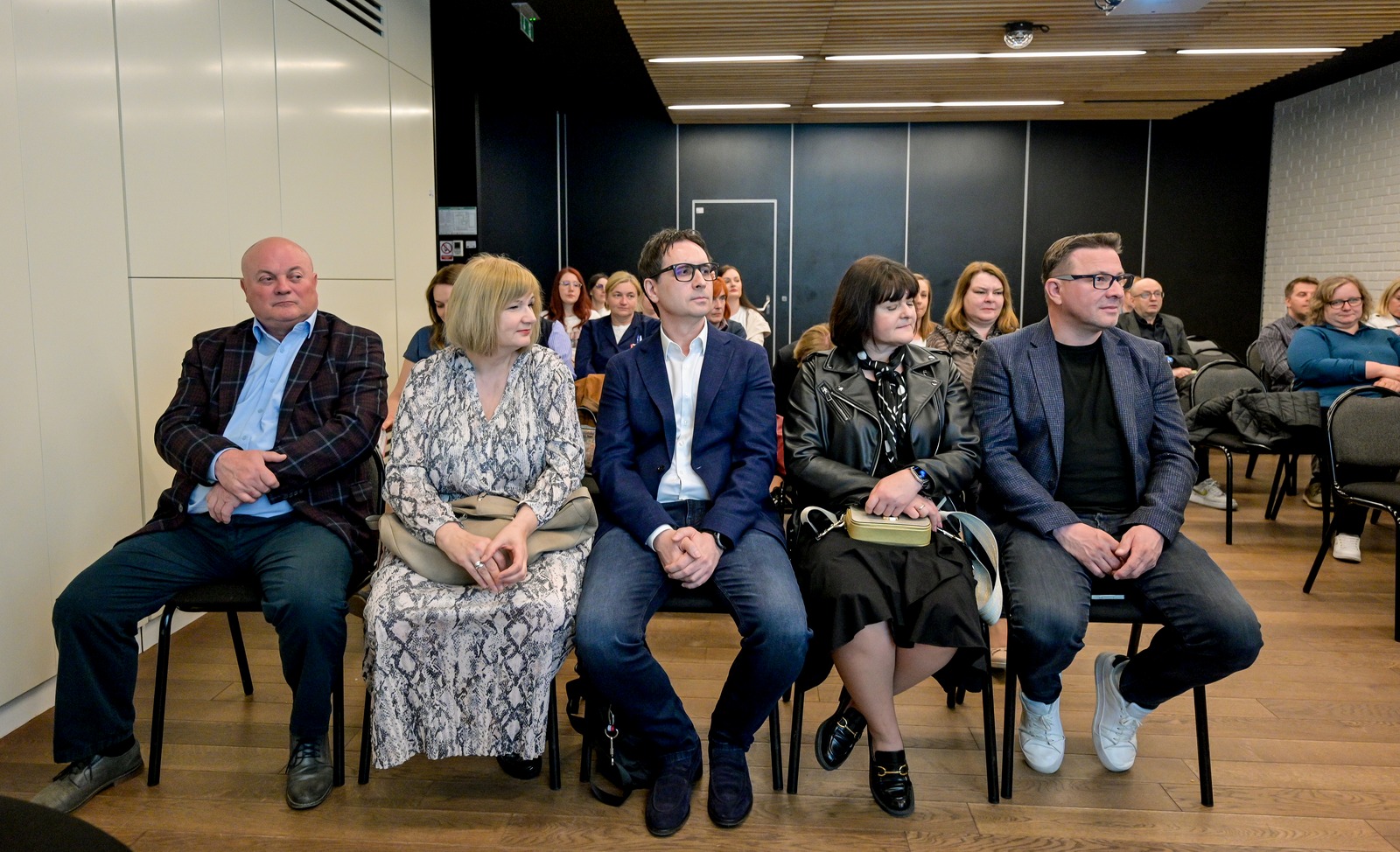 Roditeljstvo (34) Roditeljstvo (34)