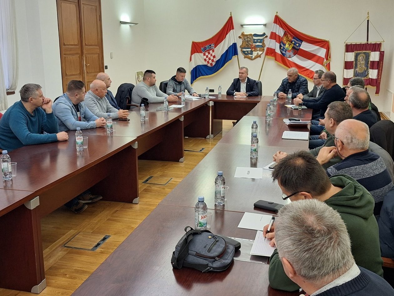 Sastanak (8) Sastanak (8)