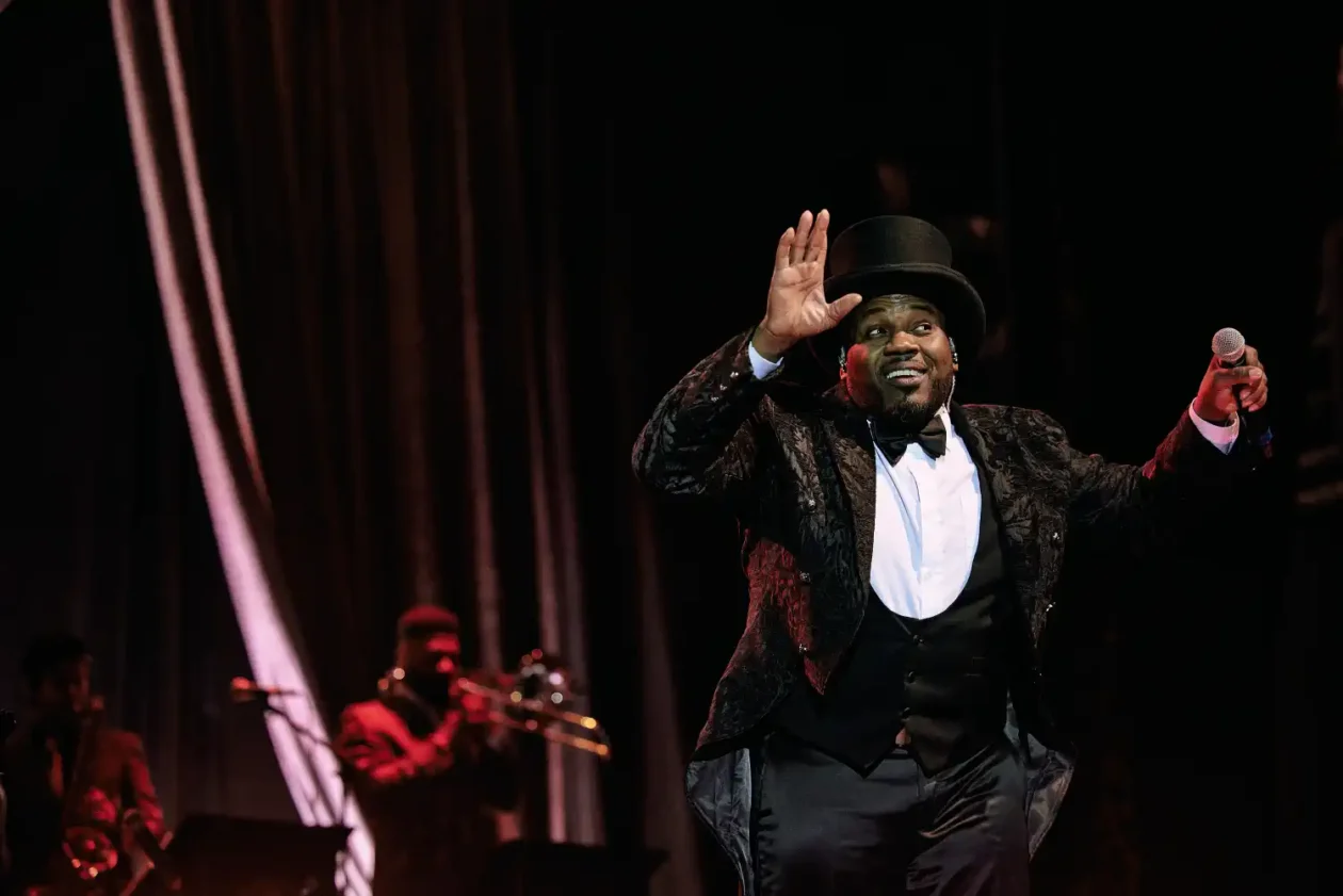 Scott-Bradlees-Postmodern-Jukebox-1