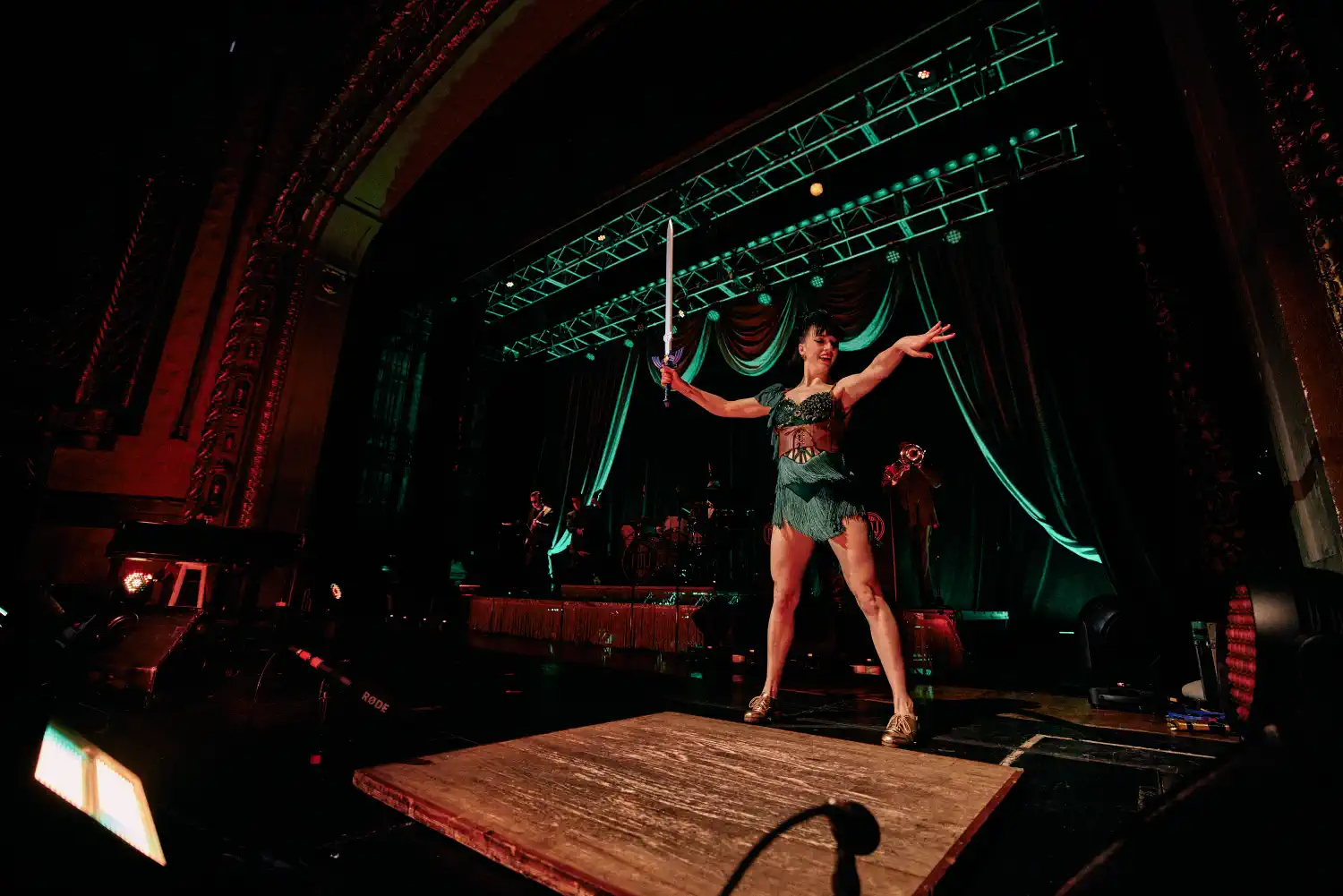 Scott-Bradlees-Postmodern-Jukebox-6