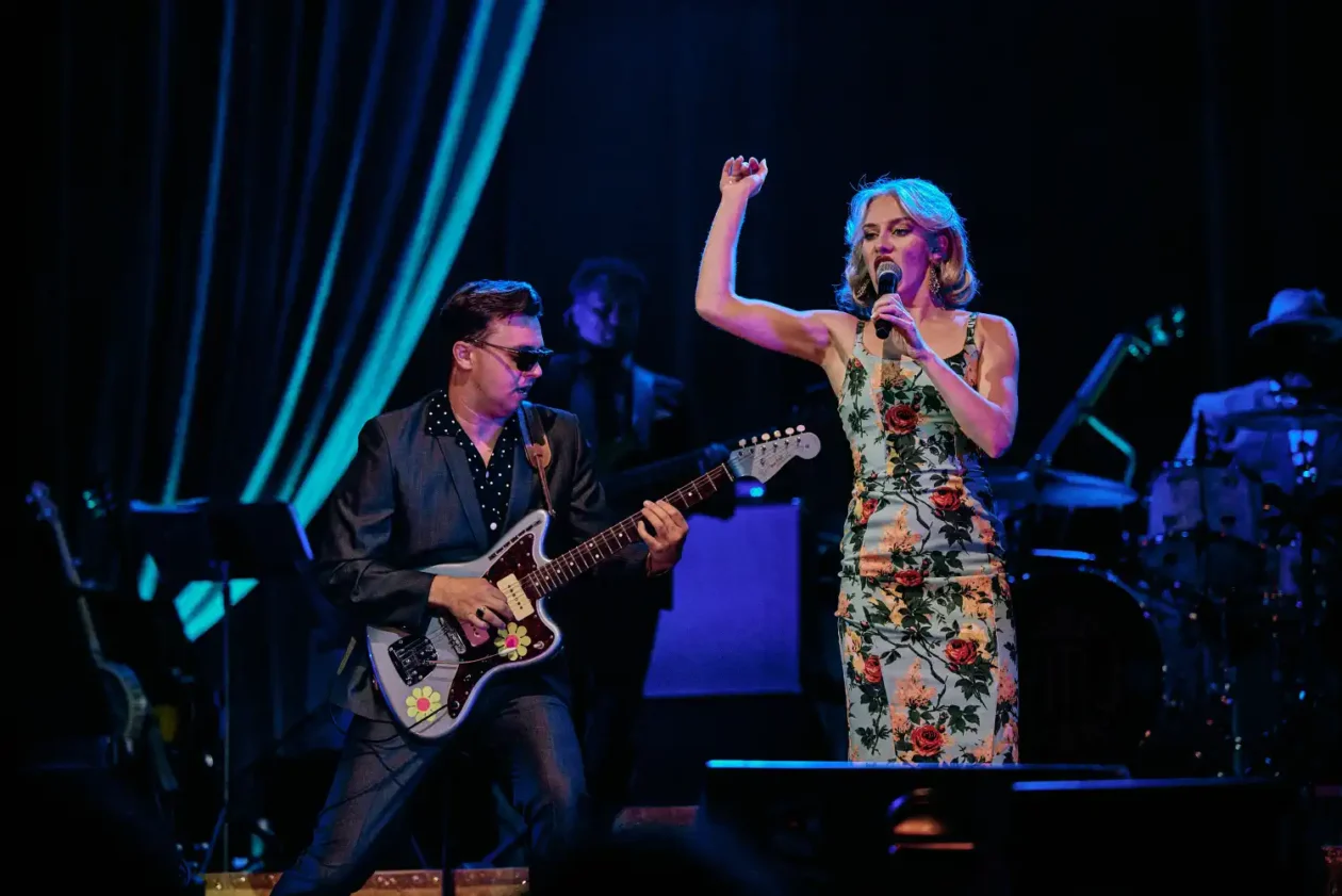 Scott-Bradlees-Postmodern-Jukebox-7