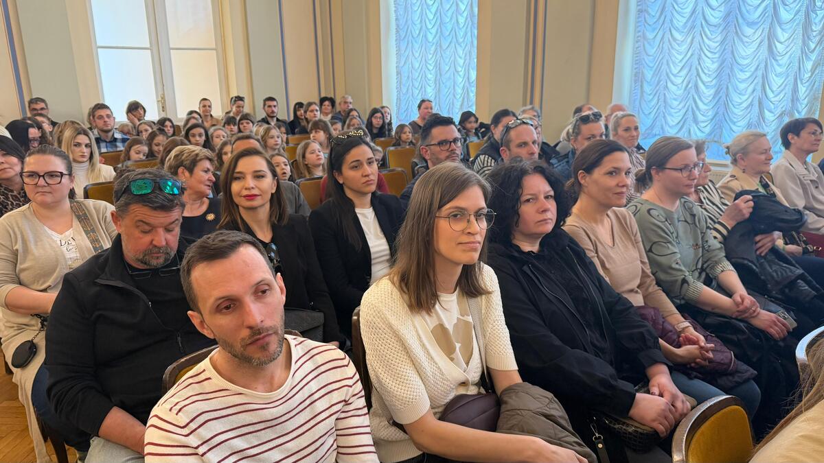 Smotra (11) Smotra (11)