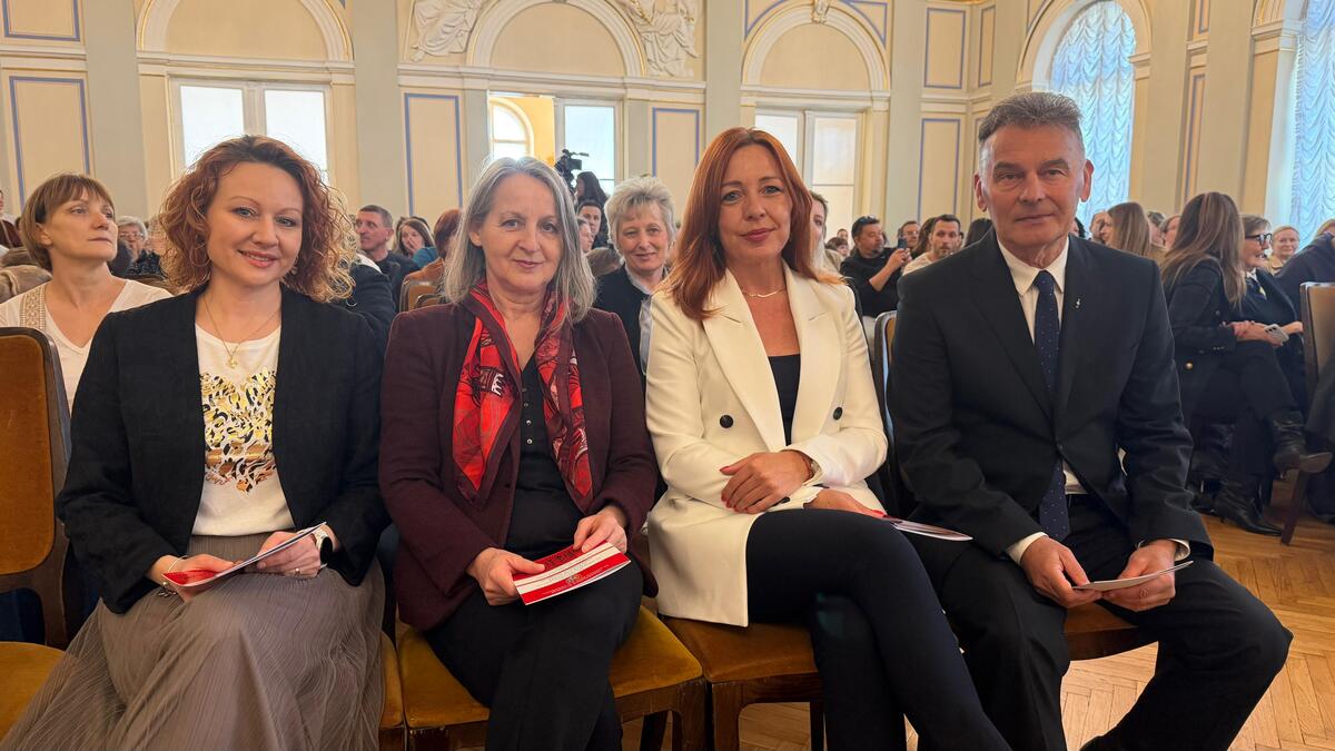 Smotra (18) Smotra (18)