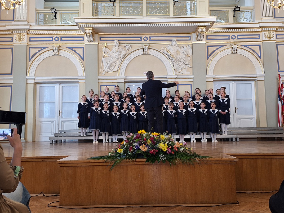 Smotra (4) Smotra (4)