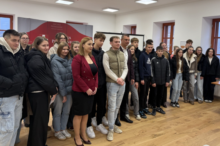 Snimka zaslona 2025-12-10 212926 Snimka zaslona 2025-12-10 212926