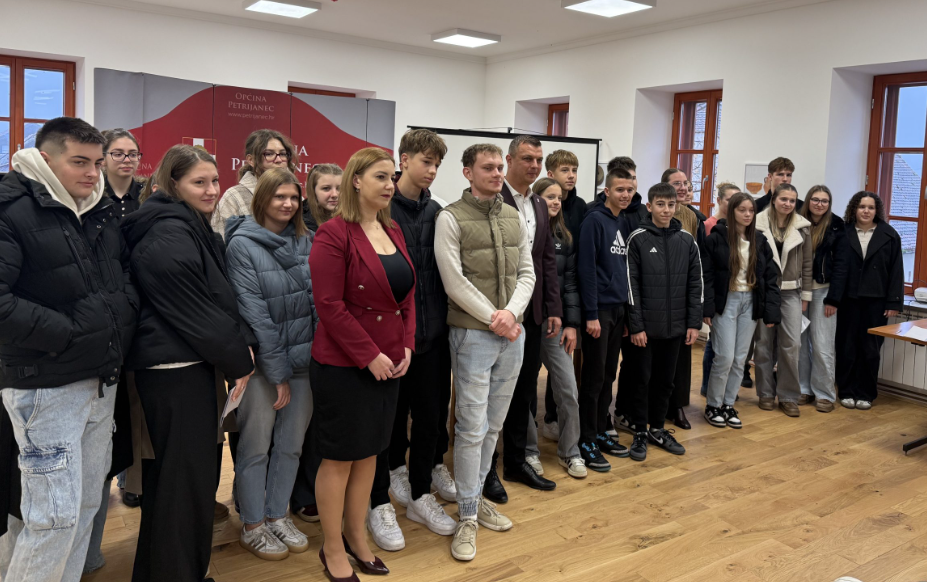 Snimka zaslona 2025-12-10 212926 Snimka zaslona 2025-12-10 212926