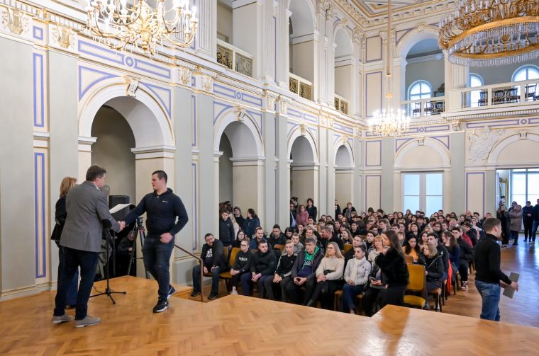 Stipendije (16) grad varaždin