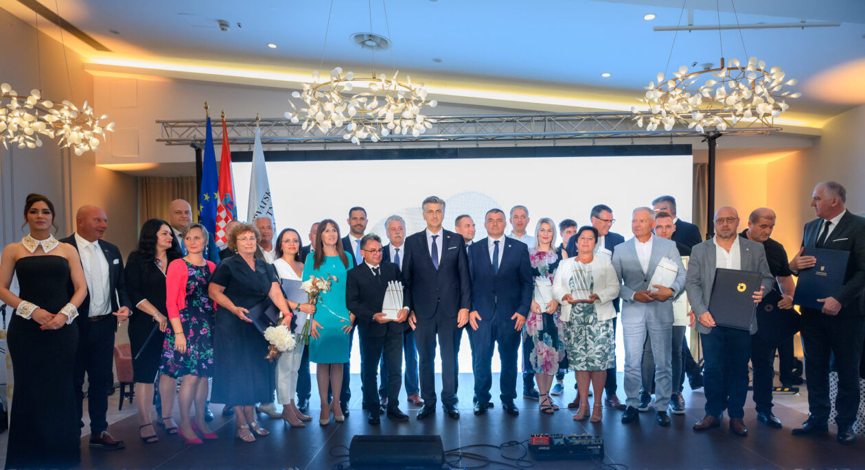 CRC STUDIO-Robert Crc – www.crc.hr CRC STUDIO-Robert Crc – www.crc.hr