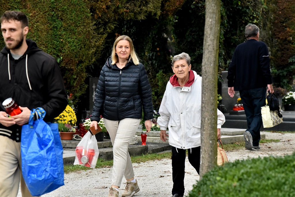 Svi sveti 2024 Varaždinski (26) Svi sveti 2024 Varaždinski (26)