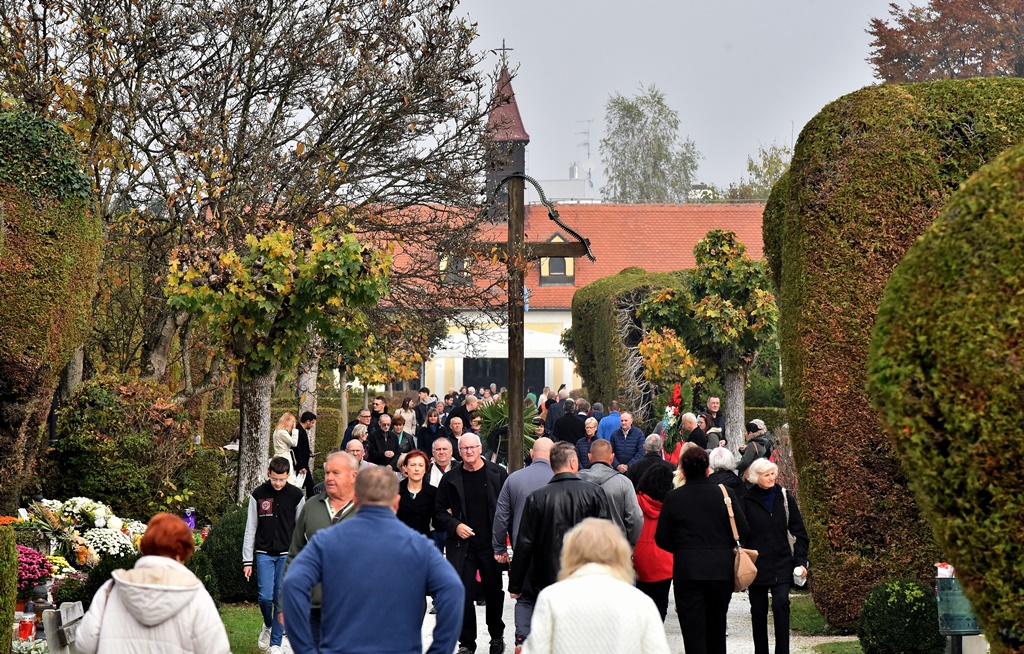 Svi sveti 2024 Varaždinski (8) Svi sveti 2024 Varaždinski (8)