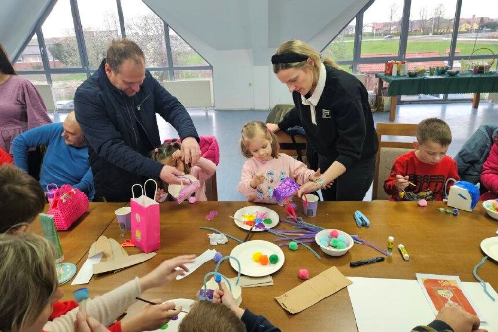 Trnovec, Mala Akademija (5) Trnovec, Mala Akademija (5)