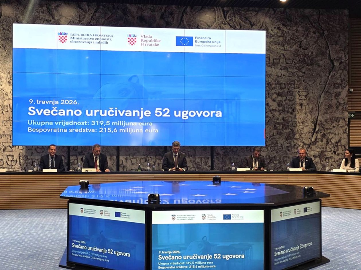 Urucivanje ugovora (7) Urucivanje ugovora (7)