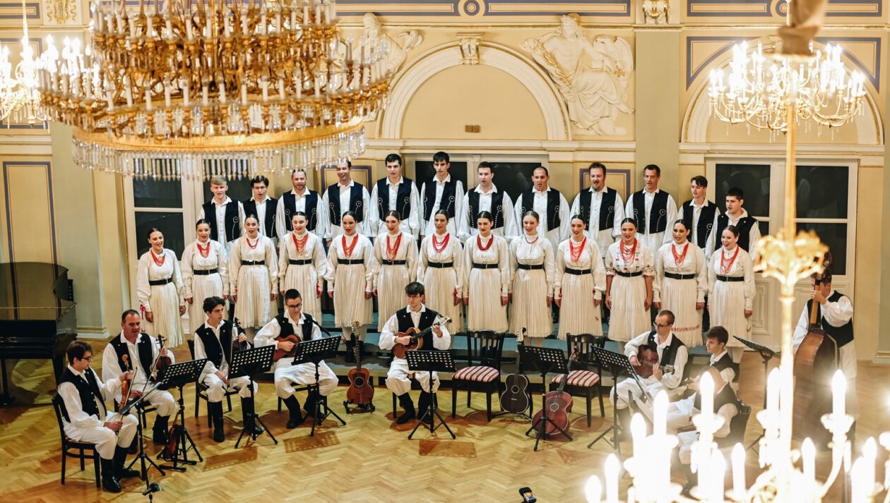 VFA (42) (2) VFA (42) (2)