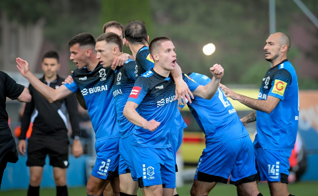 Varaždin lokomotiva hnl siniša sović (19) Varaždin lokomotiva hnl siniša sović (19)