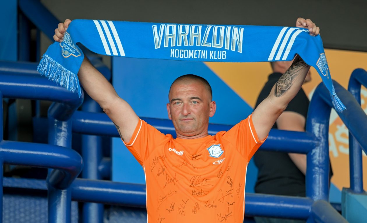 Varaždin lokomotiva hnl siniša sović (2) Varaždin lokomotiva hnl siniša sović (2)
