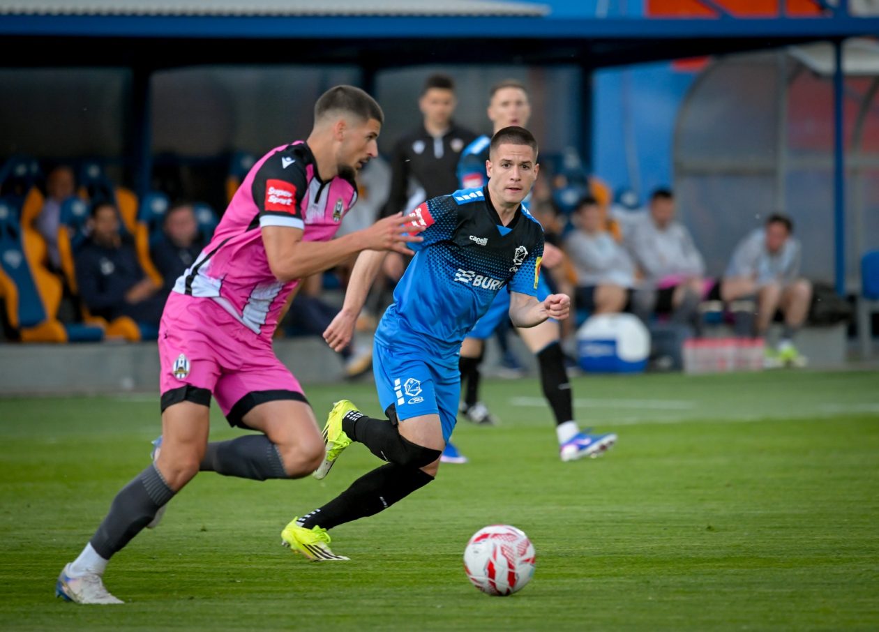 Varaždin lokomotiva hnl siniša sović (22) Varaždin lokomotiva hnl siniša sović (22)