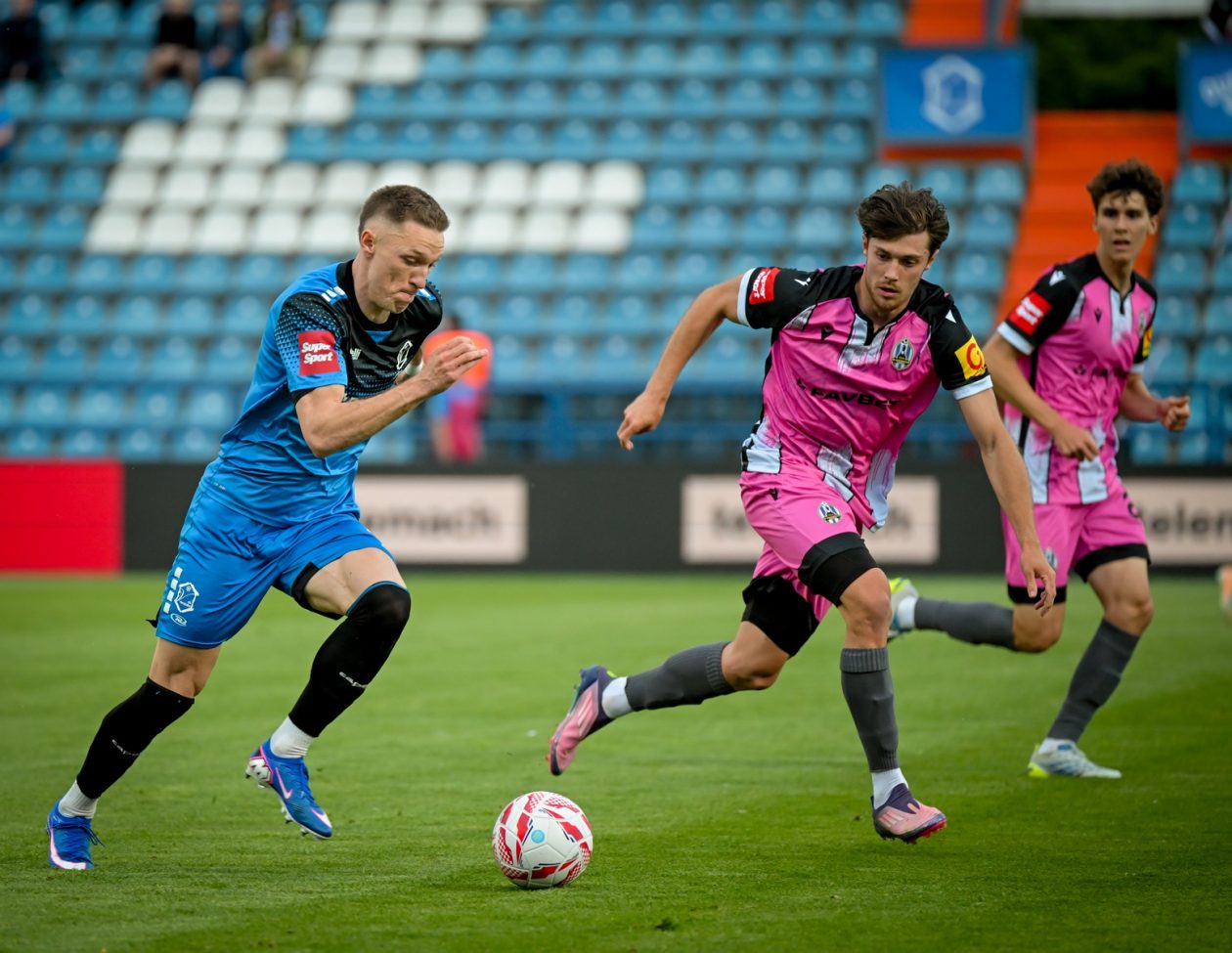 Varaždin lokomotiva hnl siniša sović (27) Varaždin lokomotiva hnl siniša sović (27)