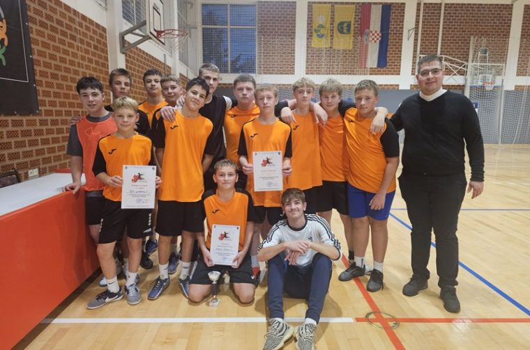 WhatsApp Slika 2025-11-12 u 17.46.09_035356cb WhatsApp Slika 2025-11-12 u 17.46.09_035356cb