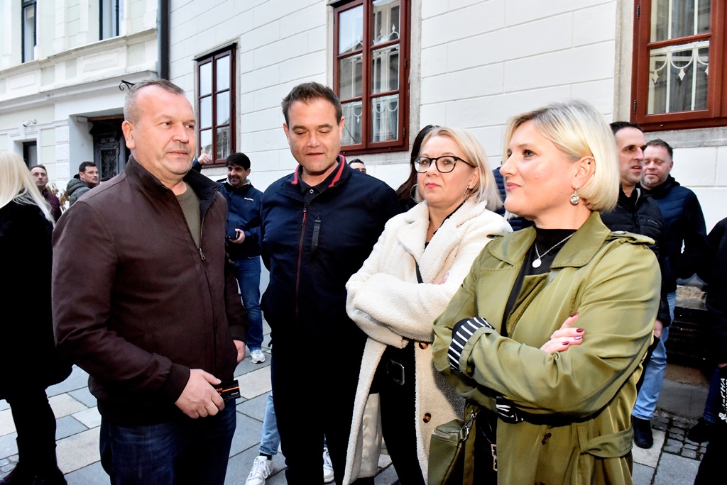 White Stones dokumentarac premijera foto Varaždinski hr (12) White Stones dokumentarac premijera foto Varaždinski hr (12)