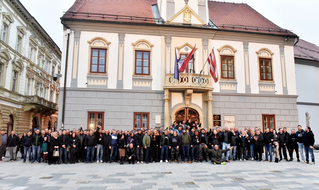 White Stones dokumentarac premijera foto Varaždinski hr (13) White Stones dokumentarac premijera foto Varaždinski hr (13)