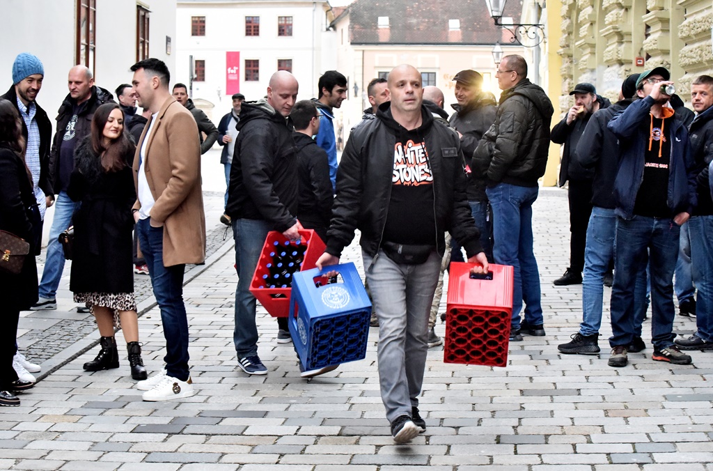 White Stones dokumentarac premijera foto Varaždinski hr (5) White Stones dokumentarac premijera foto Varaždinski hr (5)