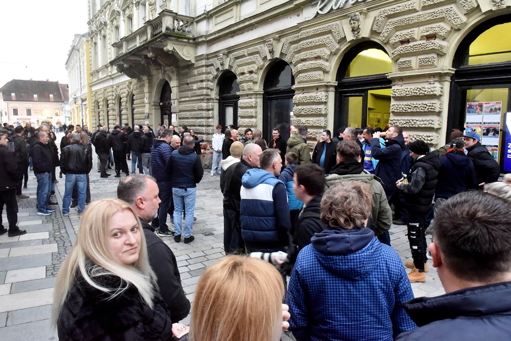 White Stones dokumentarac premijera foto Varaždinski hr (7) White Stones dokumentarac premijera foto Varaždinski hr (7)