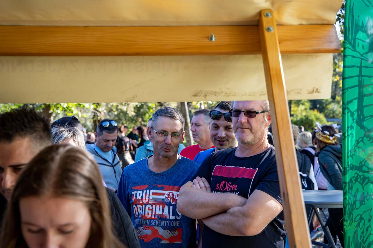 Wine & Walk Cestica foto – Spot doo (12) Wine & Walk Cestica foto – Spot doo (12)